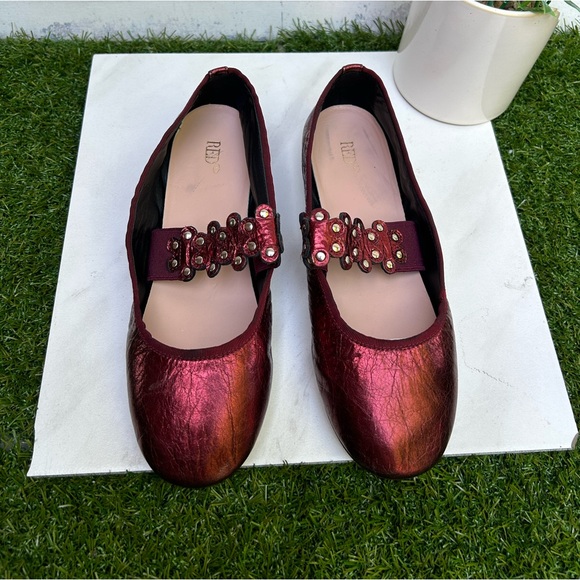 RED VALENTINO Flower Strap Ballerina
Flats red color size 36 US 6 - Picture 6 of 12